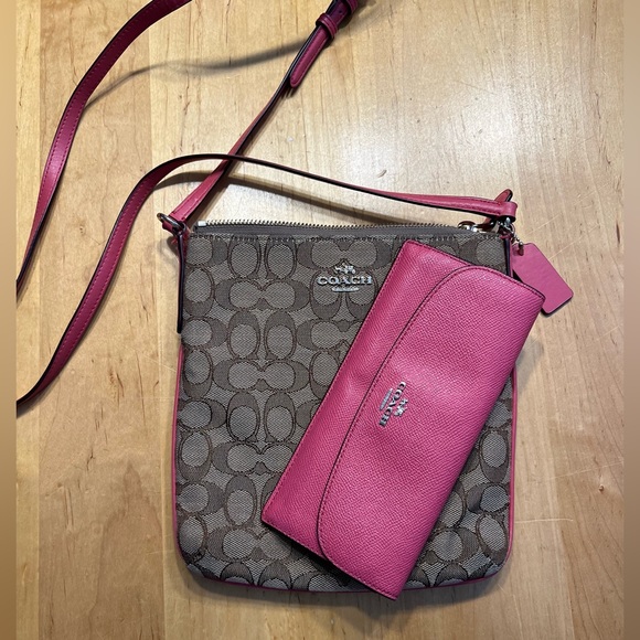 Coach Messenger Crossbody Signature Bag Tan/Pink - Picture 12 of 12